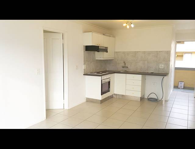 1 bed property to rent in PINELANDS